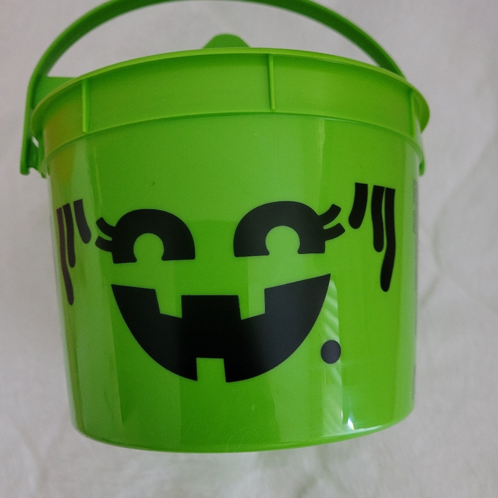 Halloween McDonald's Kid's Toy Bucket Green.
